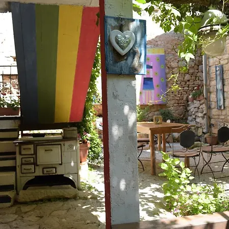 Апартаменты Kamene Price Rooms, Music And Food Бале