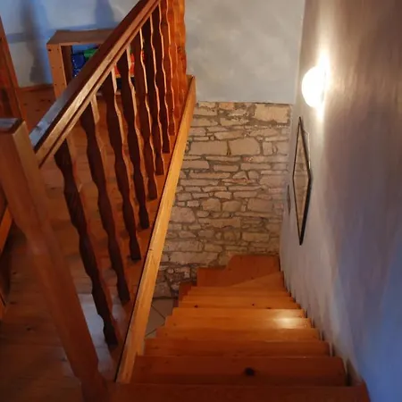Kamene Price Rooms, Music And Food Apartment