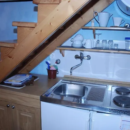 Kamene Price Rooms, Music And Food Apartment Bale