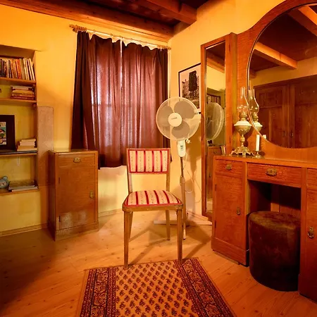 Kamene Price Rooms, Music And Food * Бале