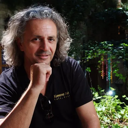 Kamene Price Rooms, Music And Food