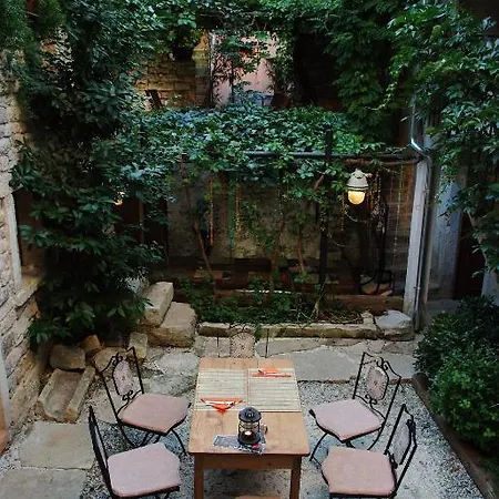 Kamene Price Rooms, Music And Food *